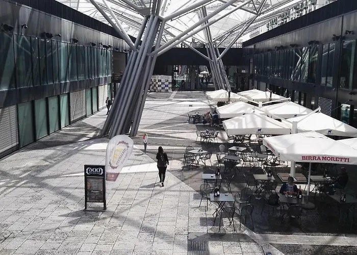 Agora' Dei Mille Neapol